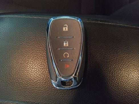 Used 2019 Chevrolet Cruze LT w/ Convenience Package image 32