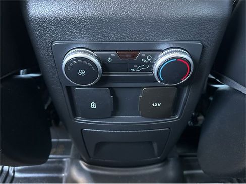 Used 2022 Ford Explorer XLT w/ Equipment Group 202A image 18