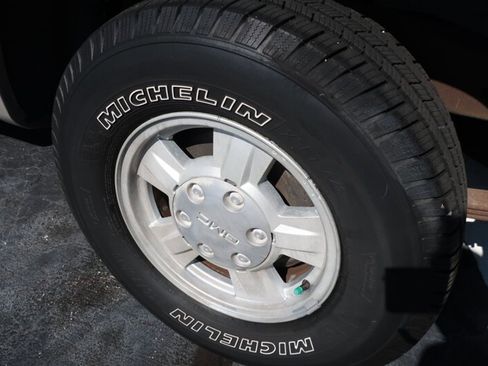 Used 2004 GMC Canyon SLE image 34