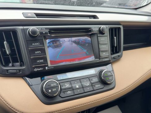 Used 2016 Toyota RAV4 XLE image 18