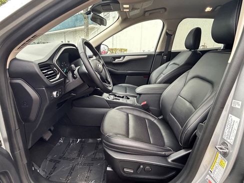 Used 2020 Ford Escape SEL image 10