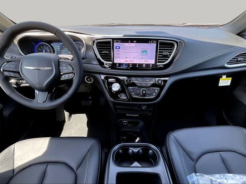 New 2026 Chrysler Pacifica Select w/ S Appearance Package FWD image 5