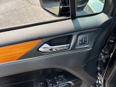 Used 2018 Lincoln MKC Select FWD image 12