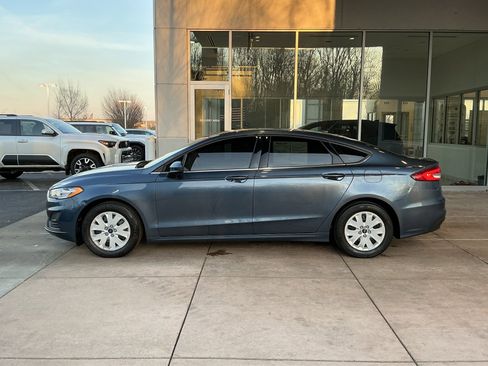 Used 2019 Ford Fusion S image 19