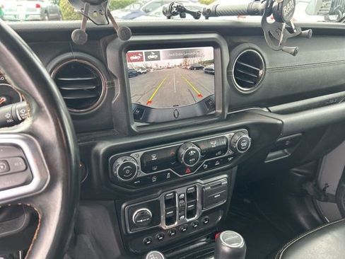 Used 2022 Jeep Gladiator Overland image 21