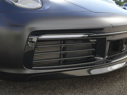 Used 2020 Porsche 911 Carrera 4S AWD/4WD image 32