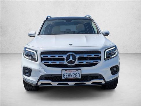 Used 2022 Mercedes-Benz GLB 250 image 2