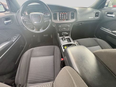 Used 2023 Dodge Charger SXT RWD image 2