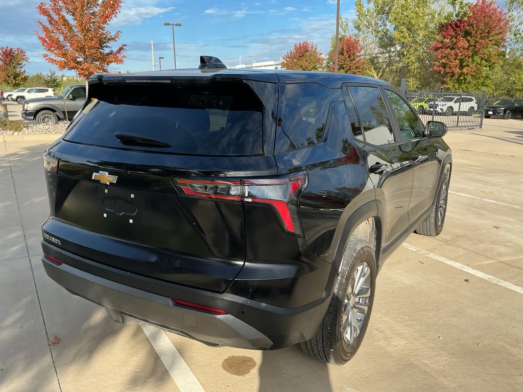 Used 2025 Chevrolet Equinox LT FWD image 13