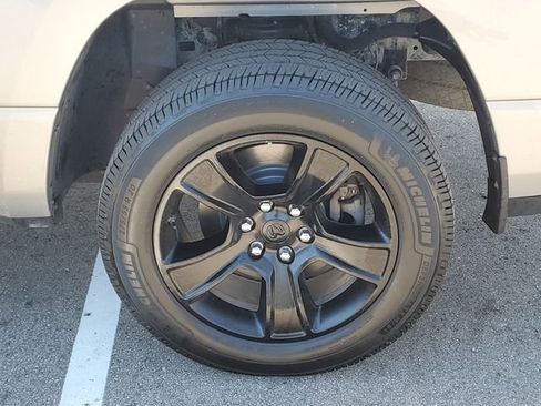 Used 2020 RAM 1500 Big Horn AWD/4WD image 33