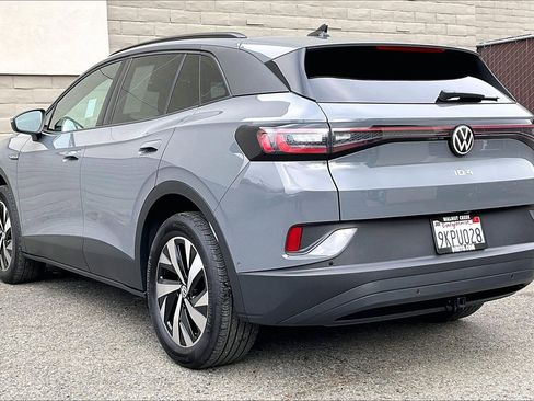 Certified 2023 Volkswagen ID.4 Pro image 9