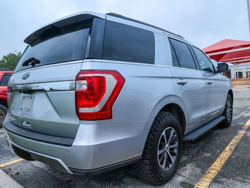 Used 2019 Ford Expedition XLT w/ Equipment Group 201A AWD/4WD image 8