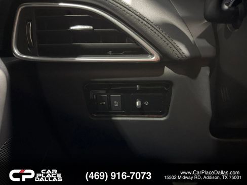 Used 2020 Jaguar F-PACE Prestige image 31