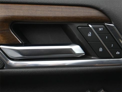 Used 2024 Chevrolet Silverado 1500 High Country image 13