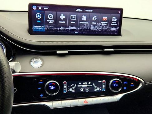 Used 2024 Genesis GV70 3.5T Sport w/ Sport Advanced Package image 18