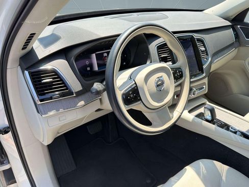 Certified 2023 Volvo XC90 B6 Plus AWD/4WD image 4