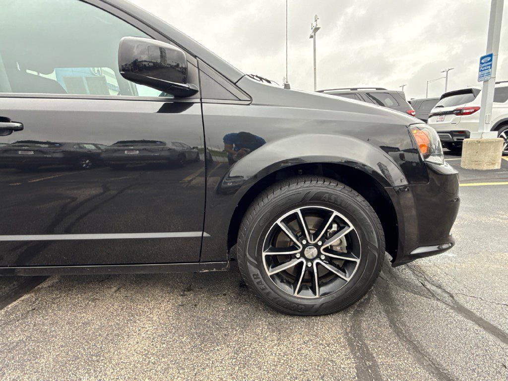 Used 2018 Dodge Grand Caravan SE FWD image 15