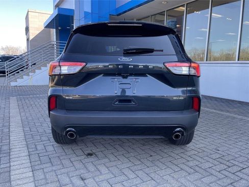 Used 2022 Ford Escape SE w/ SE Sport Appearance Package AWD/4WD image 4