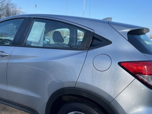 Used 2021 Honda HR-V LX image 5