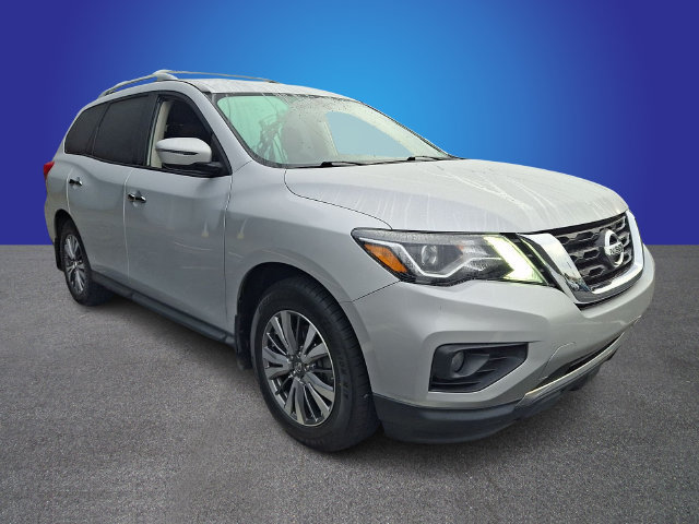 Used 2018 Nissan Pathfinder SV FWD image 3