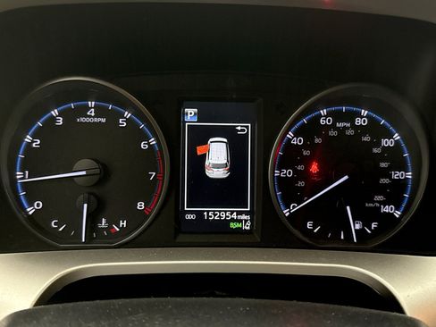 Used 2018 Toyota RAV4 XLE w/ Plus Extra Value Package image 9