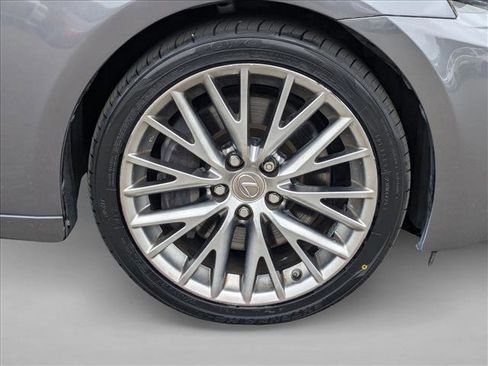 Used 2016 Lexus IS 200t RWD image 22
