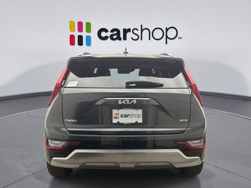 Used 2023 Kia Niro SX Touring FWD image 4