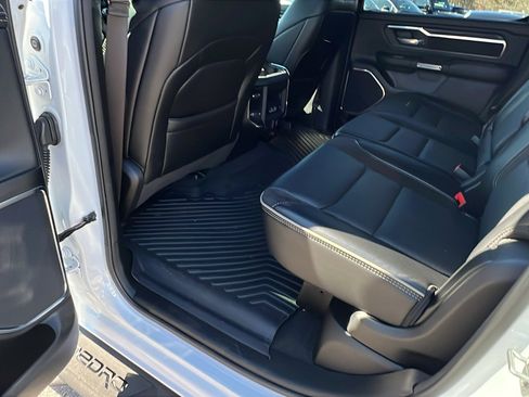 Used 2024 RAM 1500 Laramie image 22