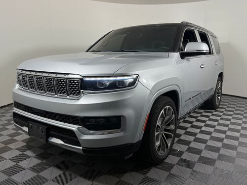 Used 2022 Jeep Grand Wagoneer Series III w/ Rear Seat Video Group 1 AWD/4WD image 1