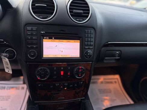 Used 2011 Mercedes-Benz GL 450 4MATIC image 22