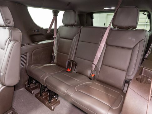 Used 2024 GMC Yukon XL Denali w/ Advanced Technology Package AWD/4WD image 36