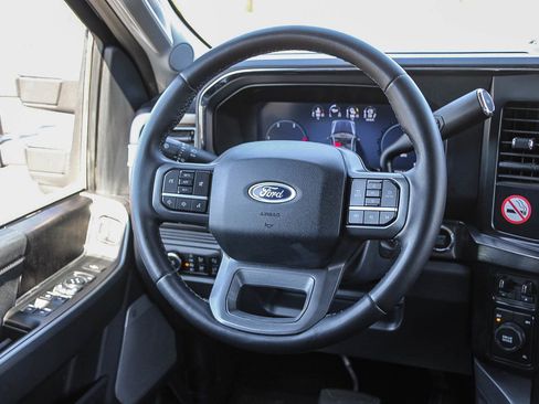 Used 2025 Ford F250 Lariat image 15