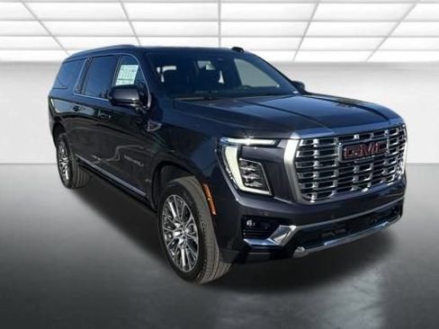 New 2026 GMC Yukon XL Denali w/ Sun & Power Step Package image 12