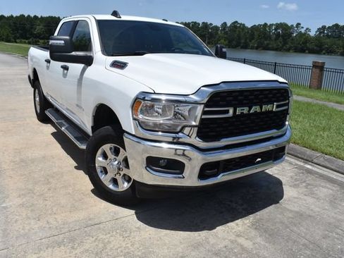 Used 2024 RAM 2500 Big Horn AWD/4WD image 2