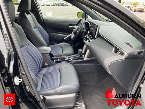 Certified 2023 Toyota Corolla Cross AWD Hybrid w/ Convenience Package image 18