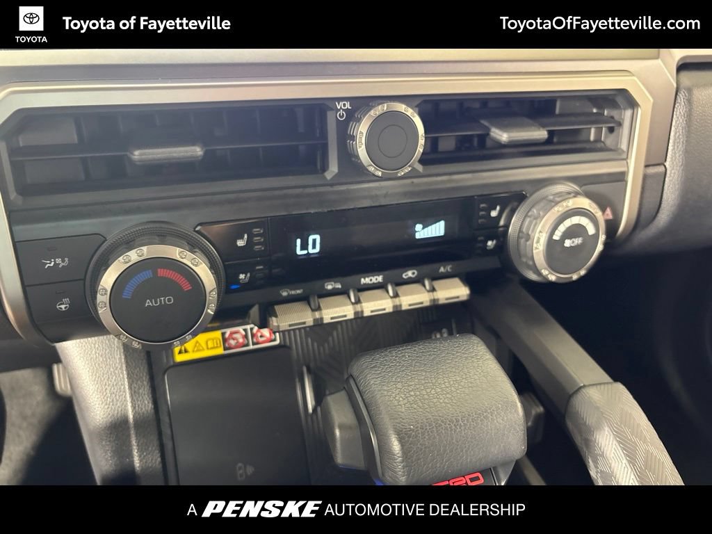 Certified 2025 Toyota 4Runner TRD Off-Road Premium AWD/4WD image 32