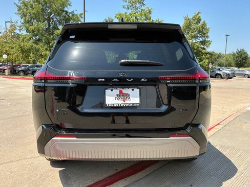Used 2026 Toyota RAV4 SE AWD/4WD image 7