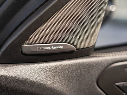 Used 2022 BMW X6 M50i w/ Executive Package image 21