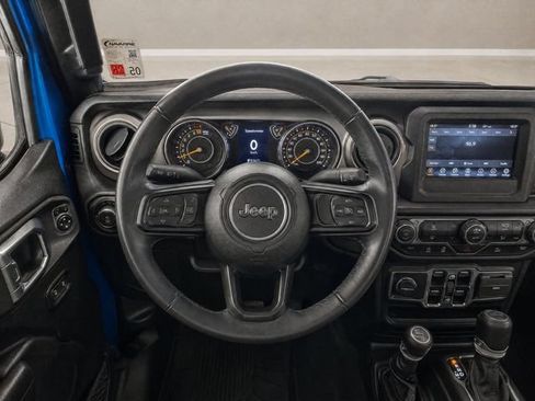 Used 2022 Jeep Gladiator Sport AWD/4WD image 13