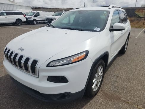 Used 2015 Jeep Cherokee Latitude FWD image 3