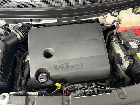 Used 2023 Chevrolet Traverse RS AWD/4WD image 34