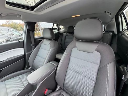 New 2026 Chevrolet Trax LT w/ Sunroof Package image 11