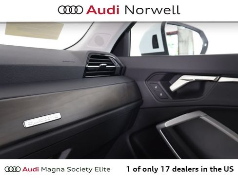 Used 2025 Audi Q3 2.0T Premium w/ Convenience Package AWD/4WD image 7