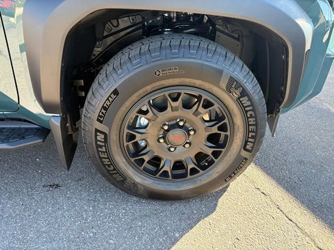 Used 2025 Toyota 4Runner TRD Off-Road image 37