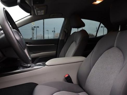 Used 2024 Toyota Camry LE image 11