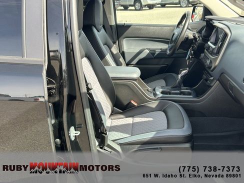 Used 2022 Chevrolet Colorado Z71 w/ Z71 Midnight Edition image 26