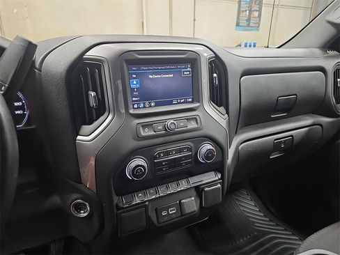 Used 2025 Chevrolet Silverado 1500 Custom image 19