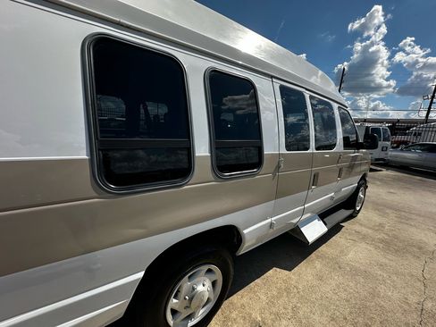 Used 2004 Ford E-250 and Econoline 250 Extended image 72