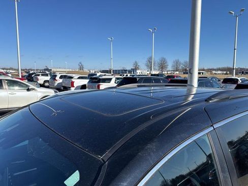 Certified 2022 Toyota Sienna XSE image 3