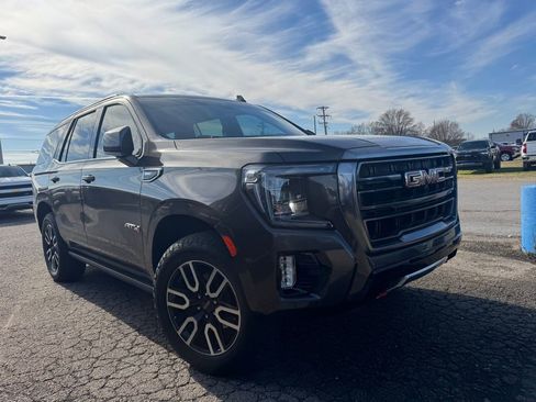 Used 2021 GMC Yukon AT4 w/ AT4 Premium Package image 3